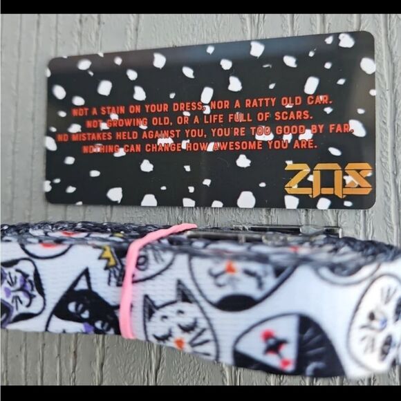 ZOX "STILL FABULOUS" #303 NEW COLLECTIBLE SWAPPABLE VINTAGE CAT HOODIE STRING - Picture 7 of 10